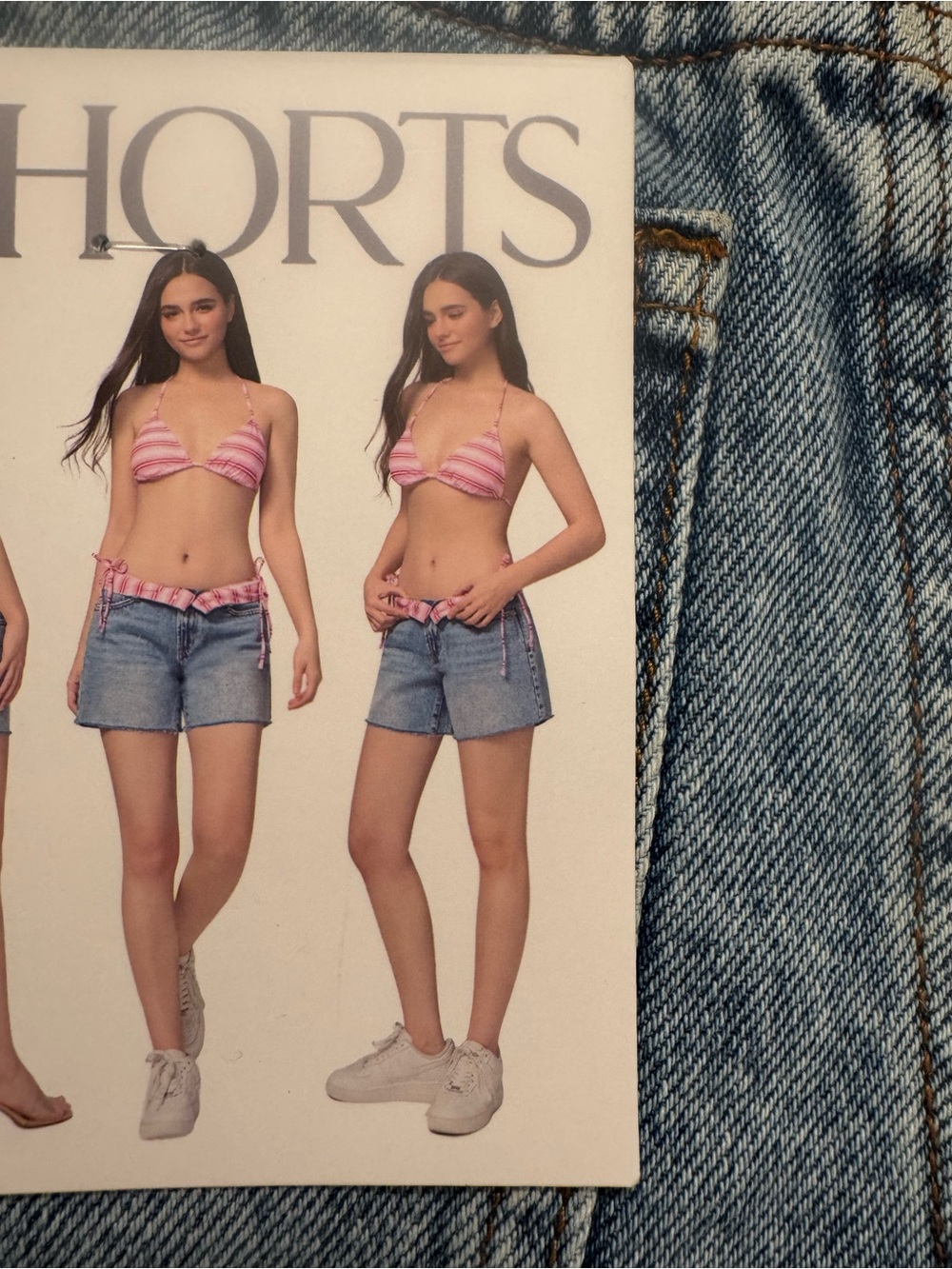 90's High-Waist Denim Jean Shorts with Pink Lining - Picture 6 of 9